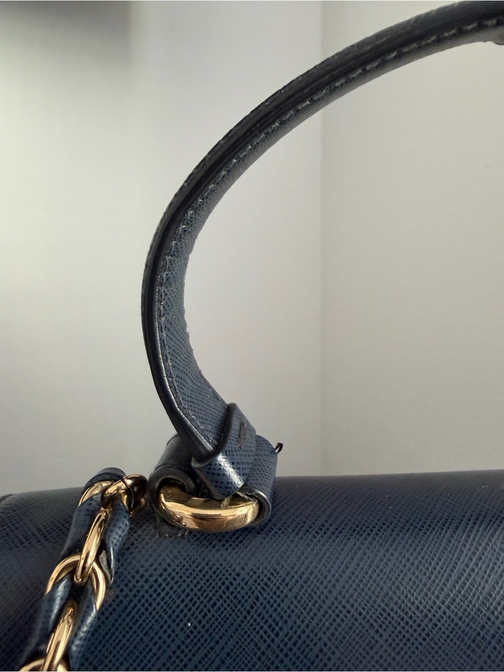 Salvatore Ferragamo Navy Saffiano Leather Vara Shoulder Bag with Gold Hardware - Picture 8 of 16